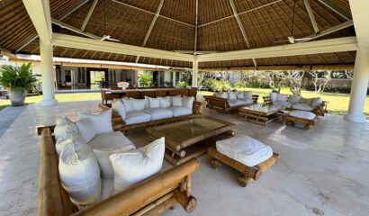 Villa Atas Ombak – 5 Bedroom Beachfront & Wedding Villa in Seminyak