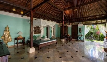 2 Bedrooms The Mahogany Villa Near Tirta Empul