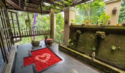 2 Bedrooms The Mahogany Villa Near Tirta Empul