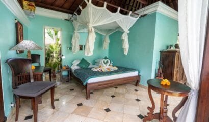 2 Bedrooms The Mahogany Villa Near Tirta Empul