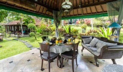 2 Bedrooms The Mahogany Villa Near Tirta Empul