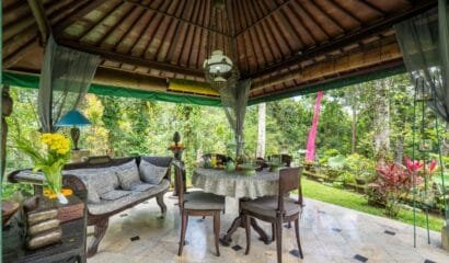 2 Bedrooms The Mahogany Villa Near Tirta Empul