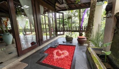 2 Bedrooms The Mahogany Villa Near Tirta Empul