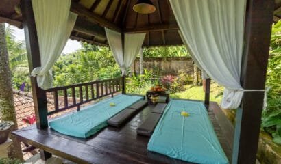 2 Bedrooms The Mahogany Villa Near Tirta Empul