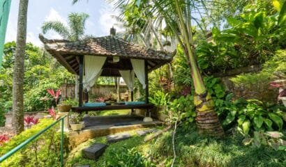 2 Bedrooms The Mahogany Villa Near Tirta Empul