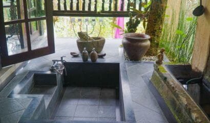 2 Bedrooms The Mahogany Villa Near Tirta Empul