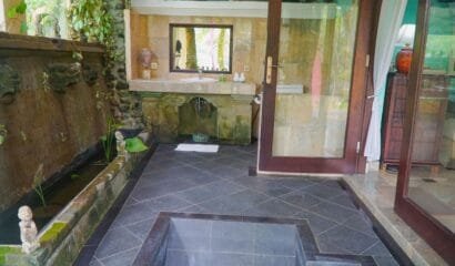 2 Bedrooms The Mahogany Villa Near Tirta Empul