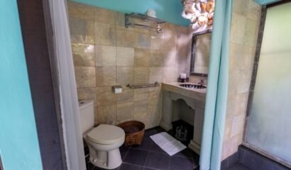 2 Bedrooms The Mahogany Villa Near Tirta Empul