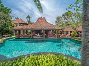 Read more about Villa Des Indes I – 4 Bedroom Villa just Five Minutes Walk from the Seminyak Beach