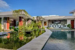 Read more about Villa Banyu – Heavenly 4 Bedroom Villa Perfectly located in Seminyak