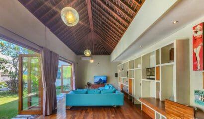 Villa Joss – Comforts and Glamour 4 Bedroom Villa near Batubelig Beach