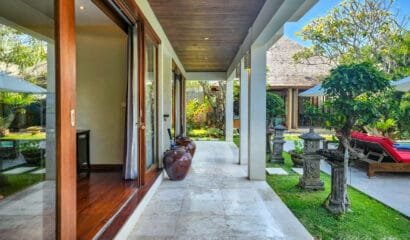 Villa Joss – Comforts and Glamour 4 Bedroom Villa near Batubelig Beach