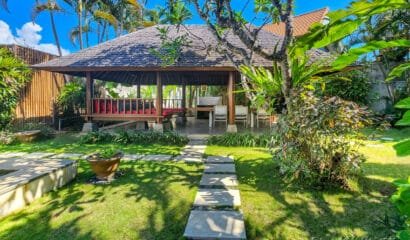 Villa Joss – Comforts and Glamour 4 Bedroom Villa near Batubelig Beach