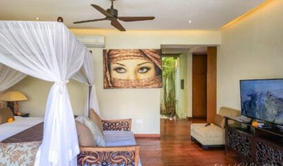 Villa Joss – Comforts and Glamour 4 Bedroom Villa near Batubelig Beach