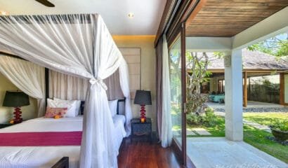 Villa Joss – Comforts and Glamour 4 Bedroom Villa near Batubelig Beach
