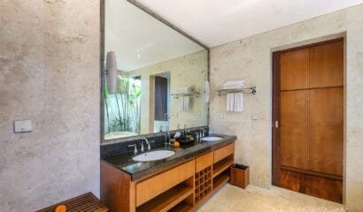 Villa Joss – Comforts and Glamour 4 Bedroom Villa near Batubelig Beach