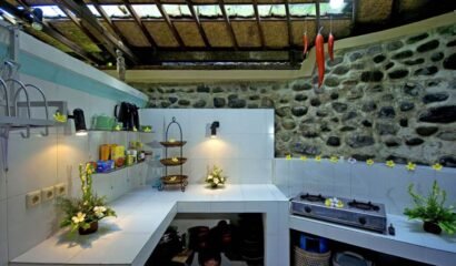 2 Bedrooms The Mahogany Villa Near Tirta Empul