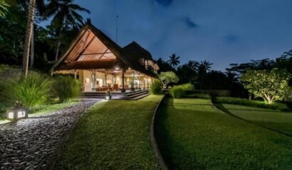 Villa Kelusa – Luxury 4 bedroom Ubud villa with lovely paddy field near Ubud