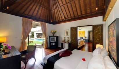 Villa Nataraja – Exceptional 3 Bedroom Beachfront Villa complex near Saba Bay Riding Stables