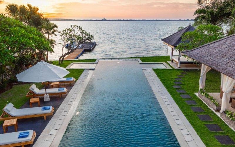 Villa Sunset – 3 Bedroom waterfront villa with peaceful ocean lagoon Benoa