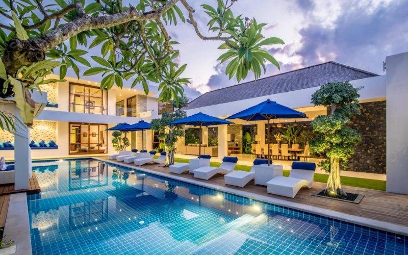 Freedom Villa Bali – 5 Bedroom Villa near the Nightlife of Seminyak