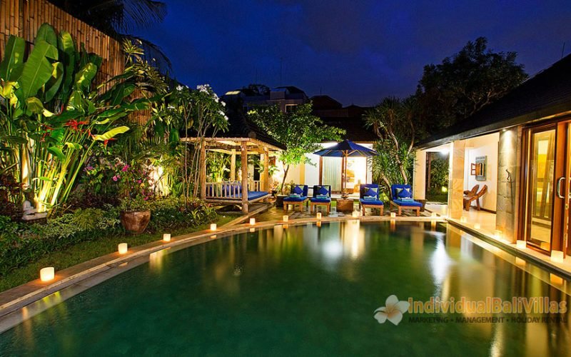 5 Bedroom Modern And Traditional Balinese Private Villa Seminyak V077