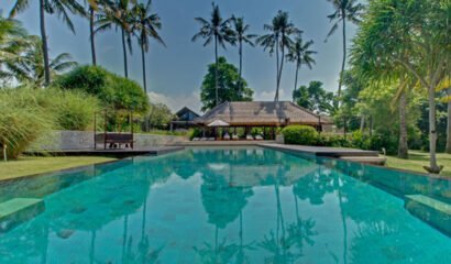 Villa Samadhana – A Peaceful Luxury 5 Bedroom Villa Surrounded by Gardens and Ocean views