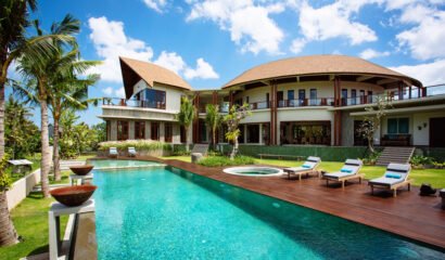 Villa Umah Daun – Cozy Design 5 Bedroom Villa near Canggu with Ricefield view