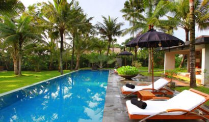 Villa Valentine – Luxury Tropical 5 Bedroom Villa with large Pool and Garden near Canggu