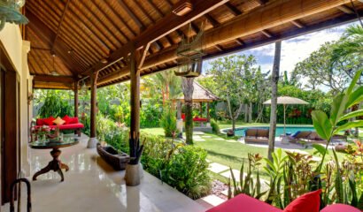 Villa Kakatua – Blissful Retreat with 4 Bedroom just metres from Batu Bolong Beach