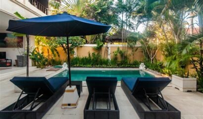 Villa Nakula – 3 Bedroom Villa near Famous Cafe in Seminyak