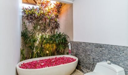 Villa Essence – 3 Bedrooms Villa with Private Pool in Strategic Location Seminyak