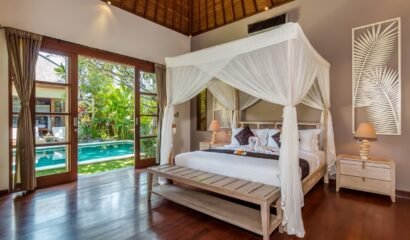 Villa Essence – 3 Bedrooms Villa with Private Pool in Strategic Location Seminyak