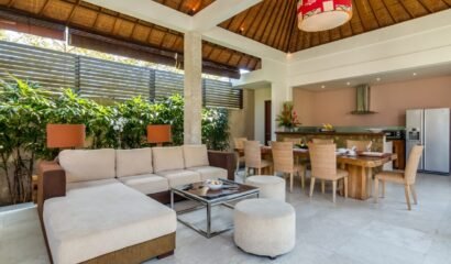 Villa Essence – 3 Bedrooms Villa with Private Pool in Strategic Location Seminyak