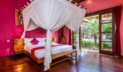 Villa Essence – 3 Bedrooms Villa with Private Pool in Strategic Location Seminyak