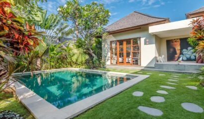 Villa Essence – 3 Bedrooms Villa with Private Pool in Strategic Location Seminyak