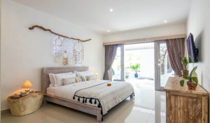 Villa Maviba – Beautiful 4 Bedrooms Tropical Bali Villa in Center Seminyak