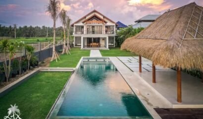 Villa Lux Tibubiu – 4 Bedrooms Beachfront Pasut Tabanan
