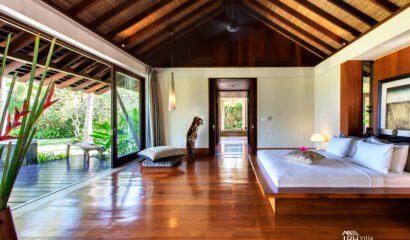 Villa Samadhana – Luxury 5 Bedrooms Bali Villa Beach Front Near Sanur
