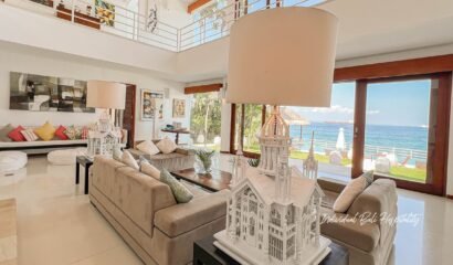 Villa Lucia – Beach Front 4 Bedroom Private Villa in Candidasa