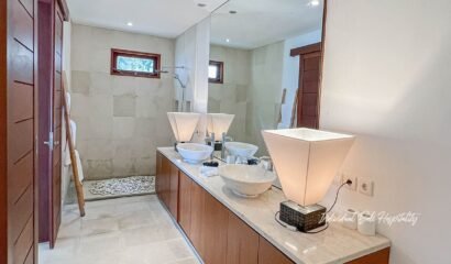 Villa Lucia – Beach Front 4 Bedroom Private Villa in Candidasa