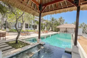 Villa Lucia - Beach Front 4 Bedroom Private Villa in Candidasa