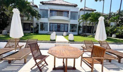 Villa Lucia – Beach Front 4 Bedroom Private Villa in Candidasa