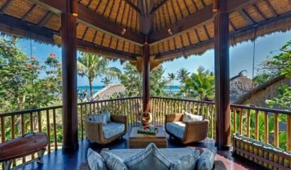 Taman Ahimsa – Amazing 7 Bedrooms Beachfront Villa in Seseh