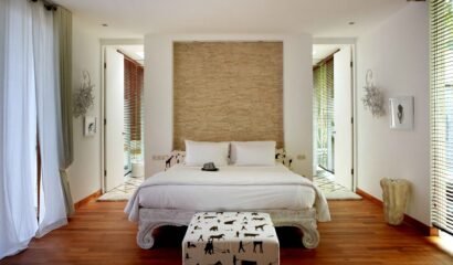 Pure Villa Canggu – Gorgeous White Design 6 Bedrooms Villa in Canggu