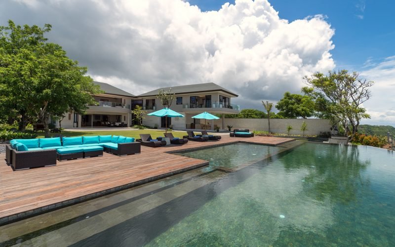 The Pala – Fantastic 6 Bedroom Cliff Villa in South Bali