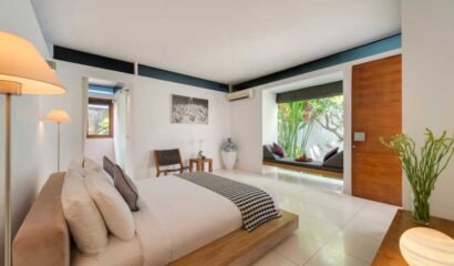 Villa Kavya – 4 Bedroom Villa with Expansive Lawn in Canggu