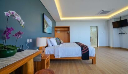 Grand Villa Uluwatu – Luxury 12 Bedrooms Ocean View Villa in Uluwatu