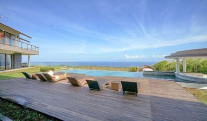 Grand Villa Uluwatu – Luxury 12 Bedrooms Ocean View Villa in Uluwatu