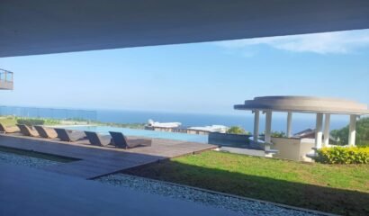 Grand Villa Uluwatu – Luxury 12 Bedrooms Ocean View Villa in Uluwatu